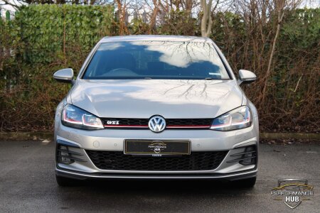 VOLKSWAGEN GOLF photo 2
