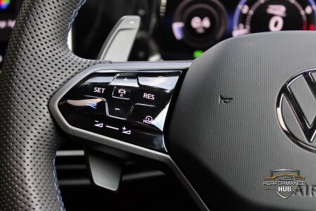2025 VOLKSWAGEN GOLF photo 10