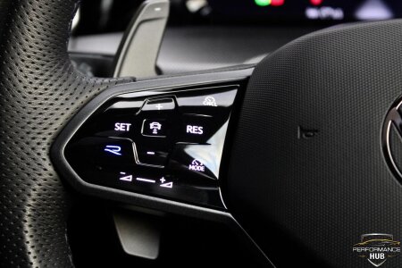 2025 VOLKSWAGEN GOLF photo 9