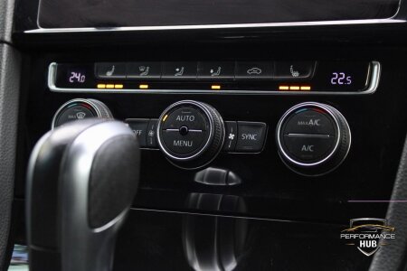 2019 VOLKSWAGEN GOLF photo 8