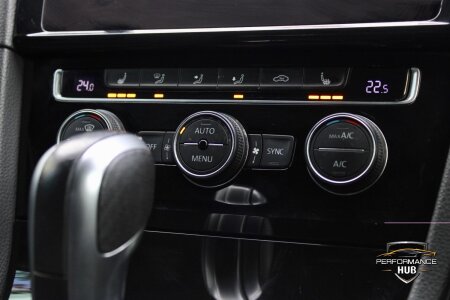 2020 VOLKSWAGEN GOLF photo 10