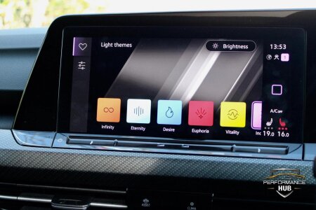 2024 VOLKSWAGEN GOLF photo 11