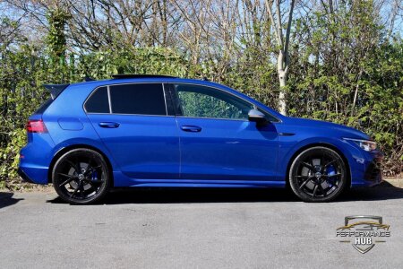 2024 VOLKSWAGEN GOLF photo 3