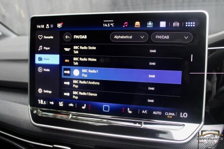 2025 VOLKSWAGEN GOLF photo 9