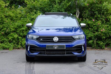 VOLKSWAGEN T-ROC photo 2
