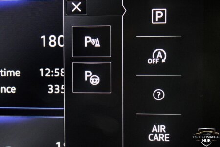 2023 VOLKSWAGEN TOUAREG photo 10