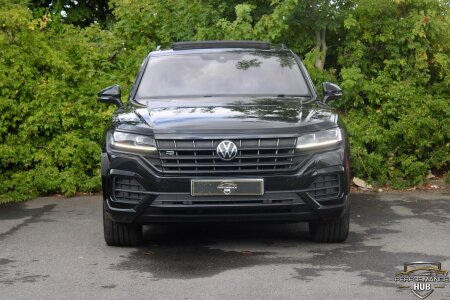 VOLKSWAGEN TOUAREG photo 2