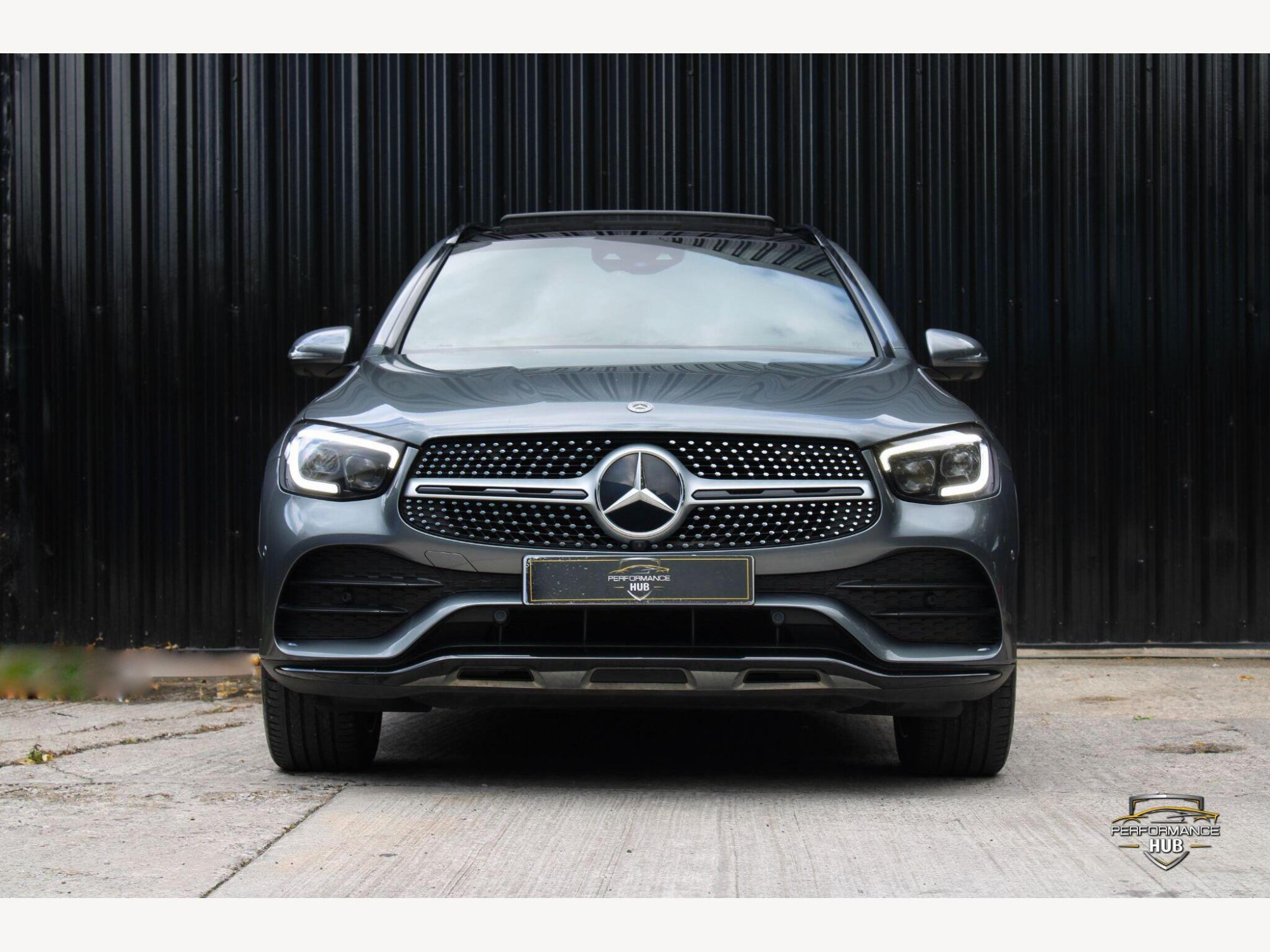 Mercedes-Benz GLC photo 2