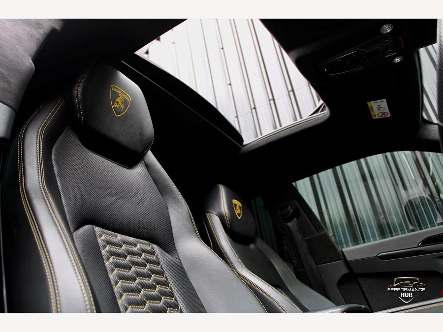 2021 Lamborghini Urus photo 6