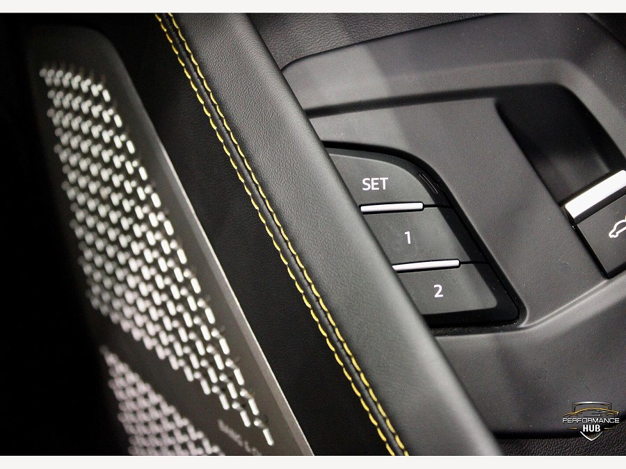 2021 Lamborghini Urus photo 13
