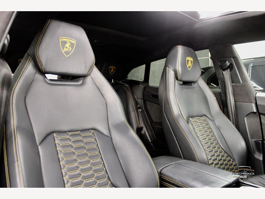 2021 Lamborghini Urus photo 9