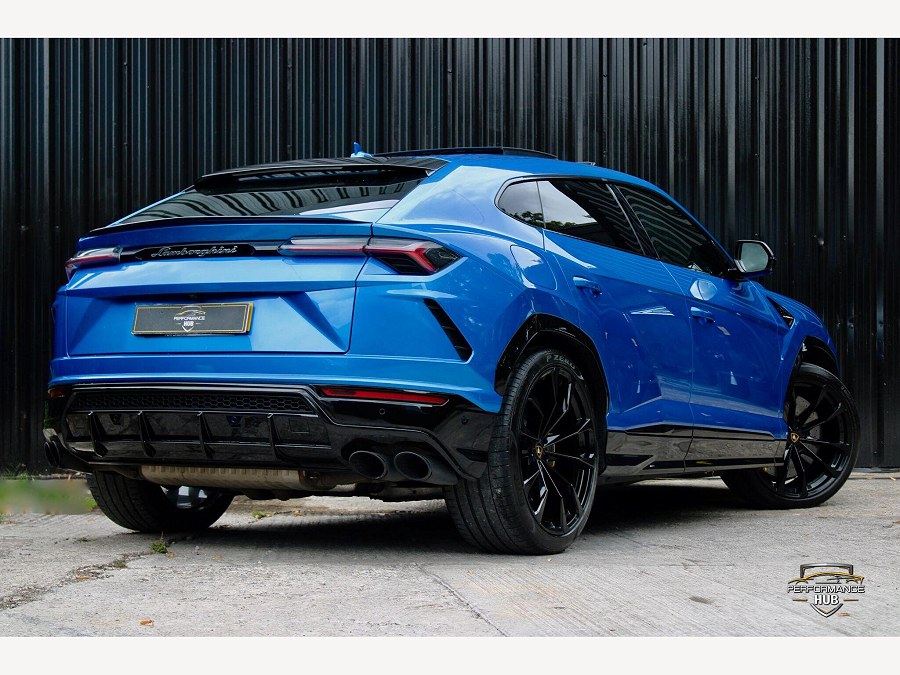2021 Lamborghini Urus photo 4