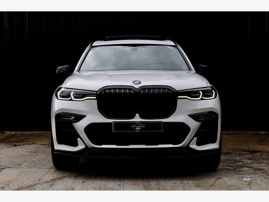 2022 BMW X7 photo 2