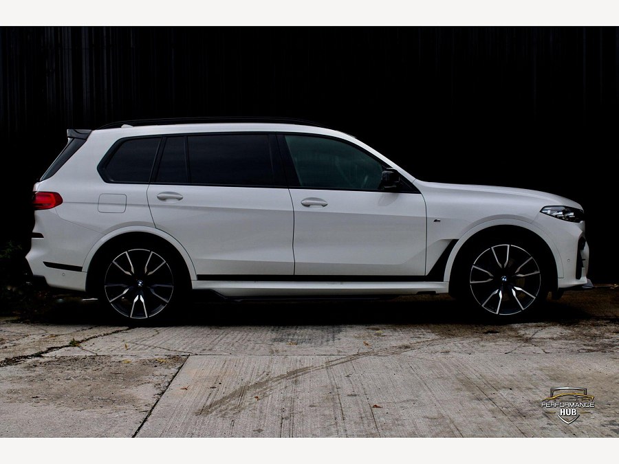 2022 BMW X7 photo 3