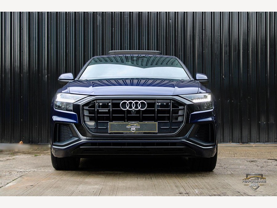 Audi Q8 photo 2