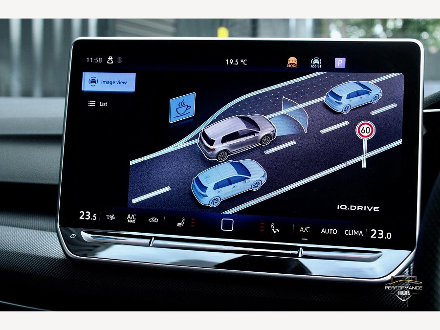 2025 Volkswagen Golf photo 12