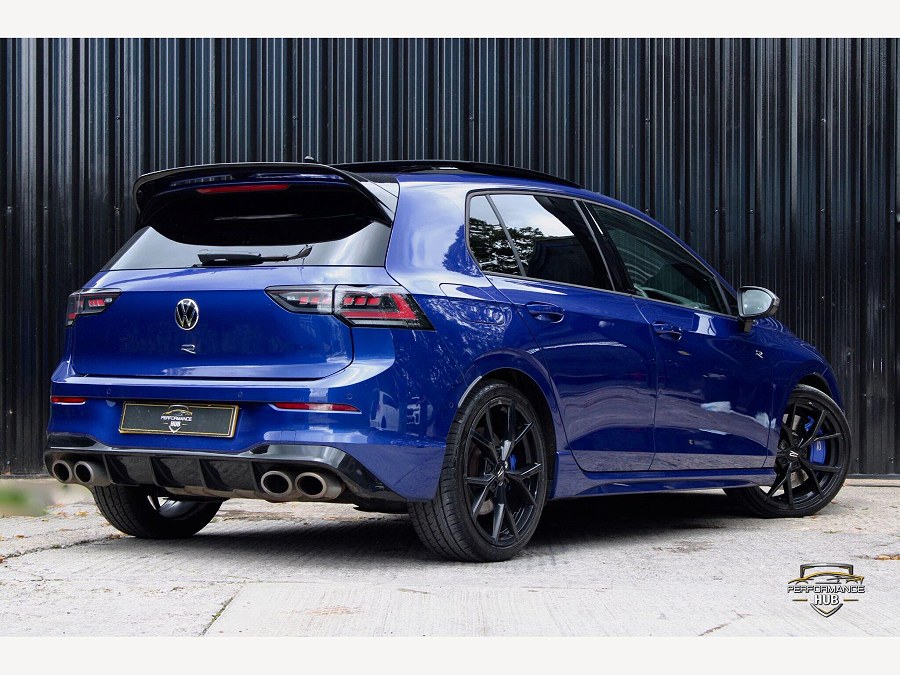 2025 Volkswagen Golf photo 4