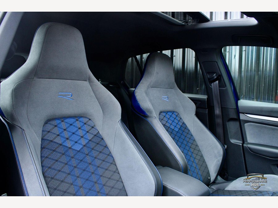 2025 Volkswagen Golf photo 6