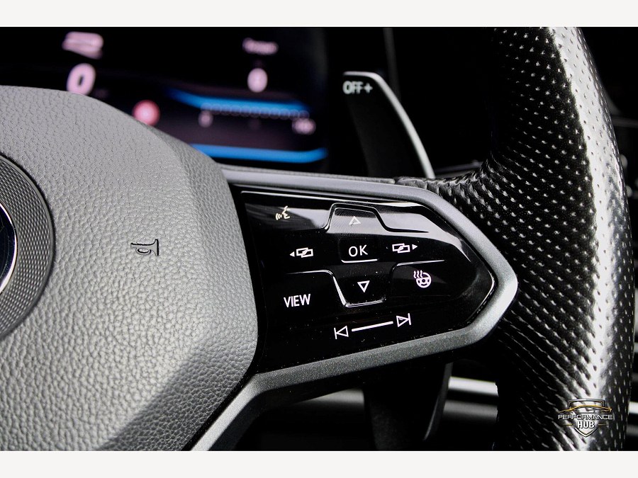 2022 Volkswagen Golf photo 11