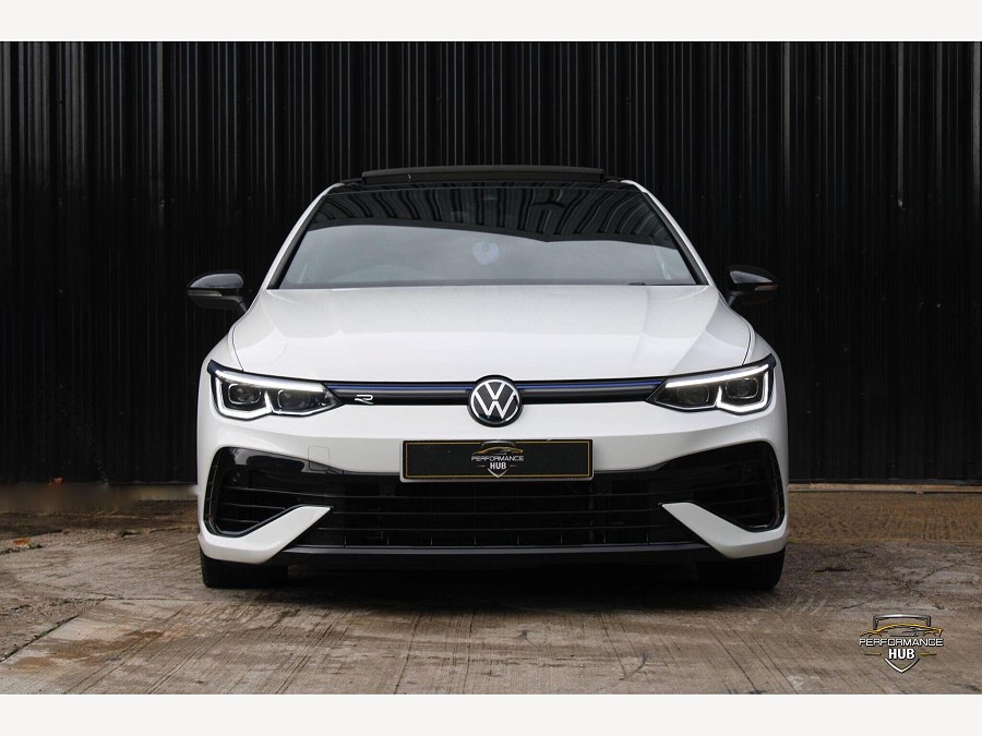 2022 Volkswagen Golf photo 2