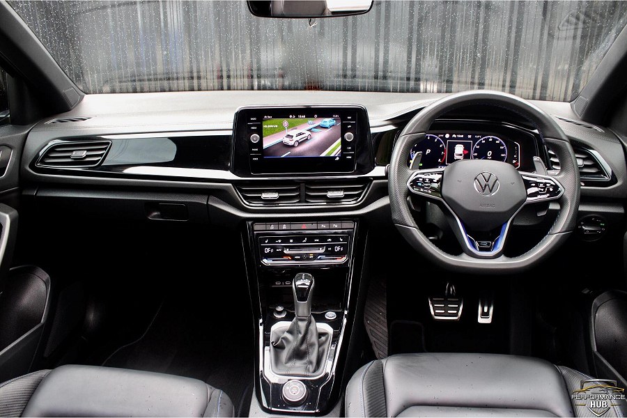 2025 Volkswagen T-Roc photo 9