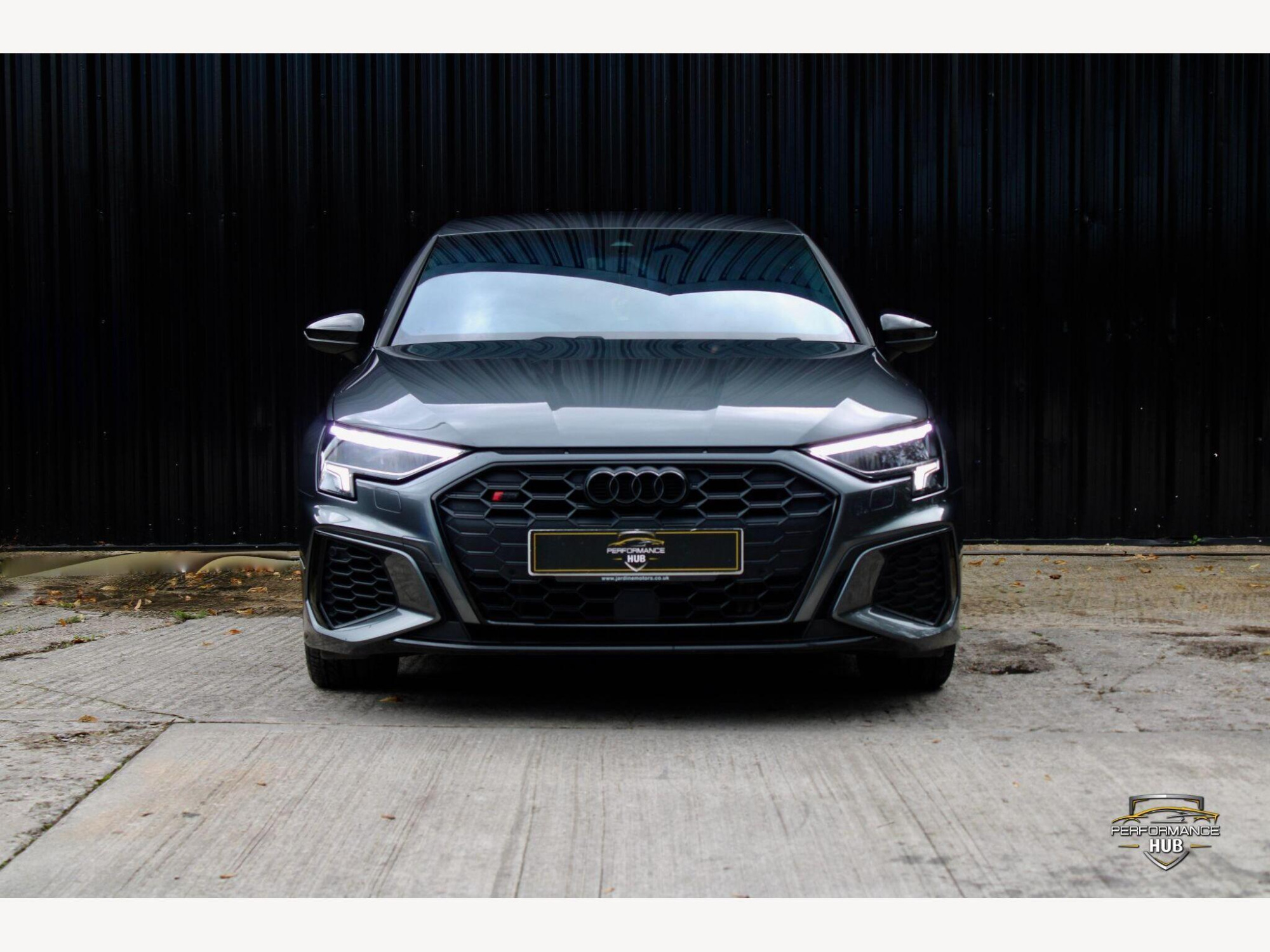 Audi S3 photo 2