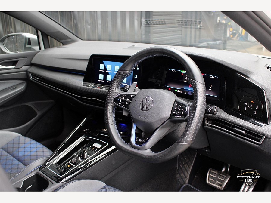 2023 Volkswagen Golf photo 7