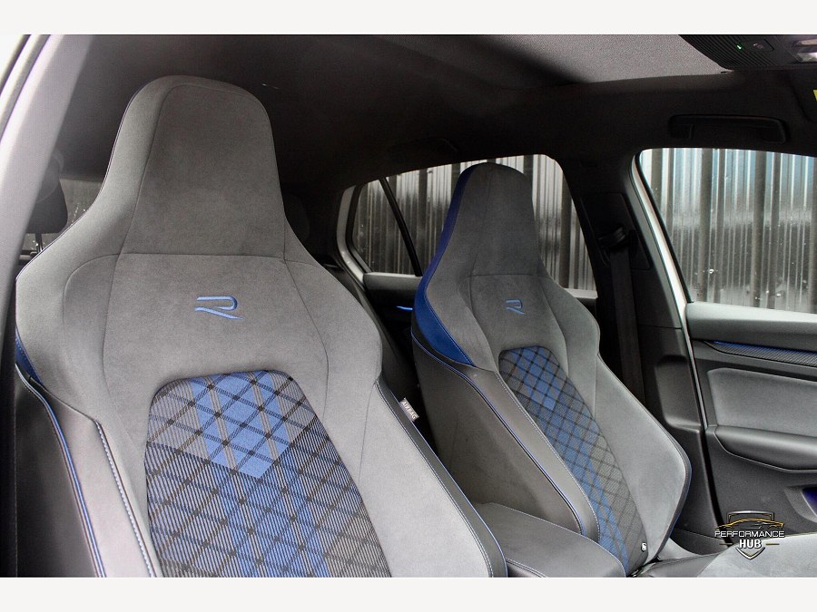 2023 Volkswagen Golf photo 6