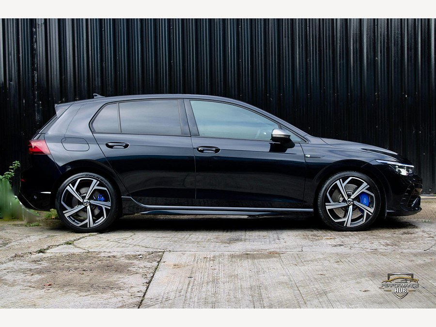 2021 Volkswagen Golf photo 3