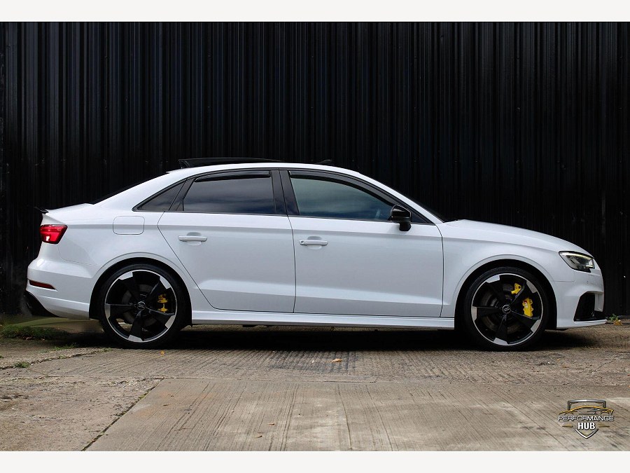 2019 Audi RS3 photo 3