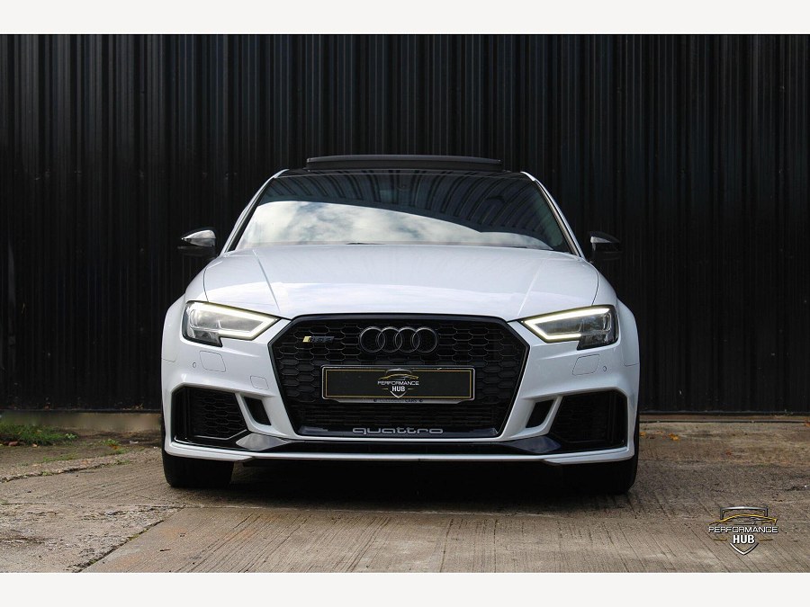 2019 Audi RS3 photo 2