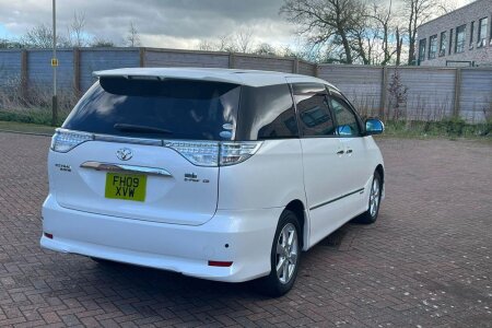 2009 Toyota Estima photo 11