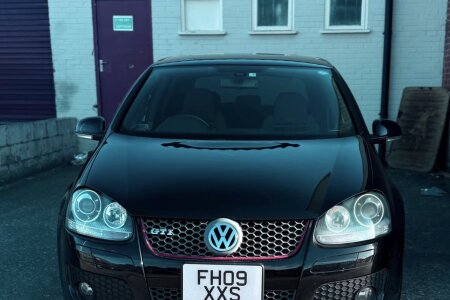 2009 Volkswagen Golf photo 3