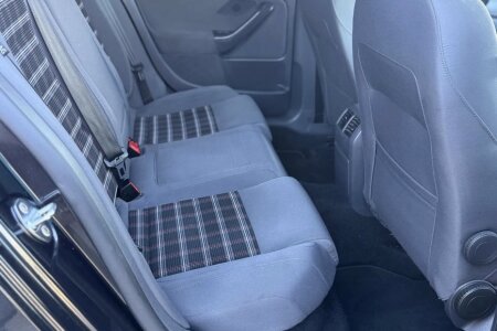 2009 Volkswagen Golf photo 12