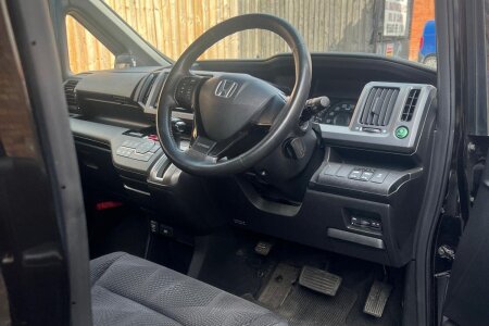 2010 Honda Stepwagon photo 5