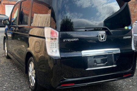 2010 Honda Stepwagon photo 12