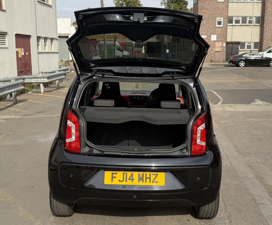 2014 Volkswagen UP photo 14