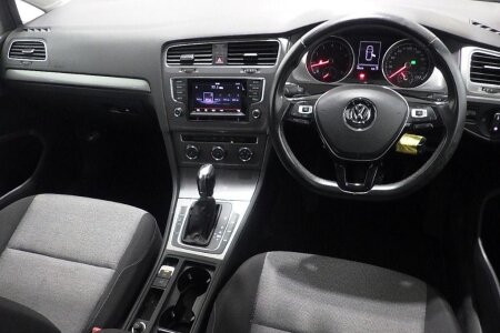 2014 Volkswagen Golf photo 3
