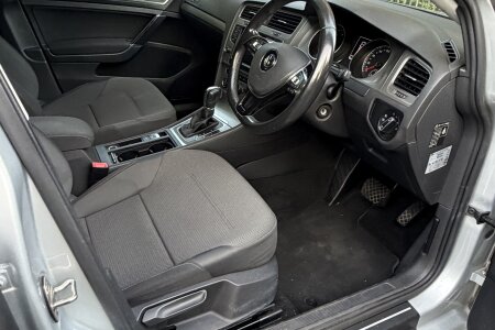 2014 Volkswagen Golf photo 9