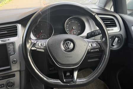 2014 Volkswagen Golf photo 12