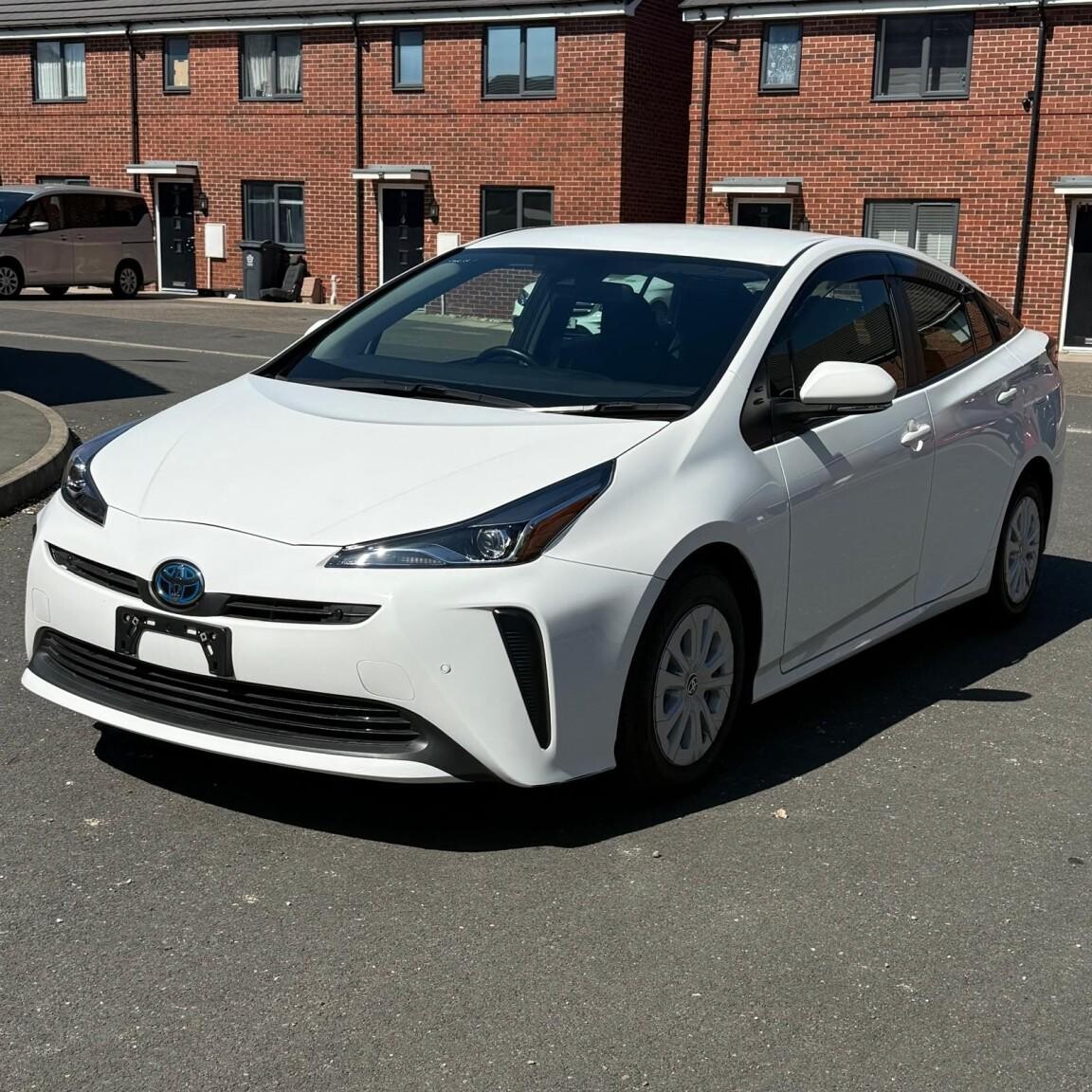 Toyota Prius photo 2
