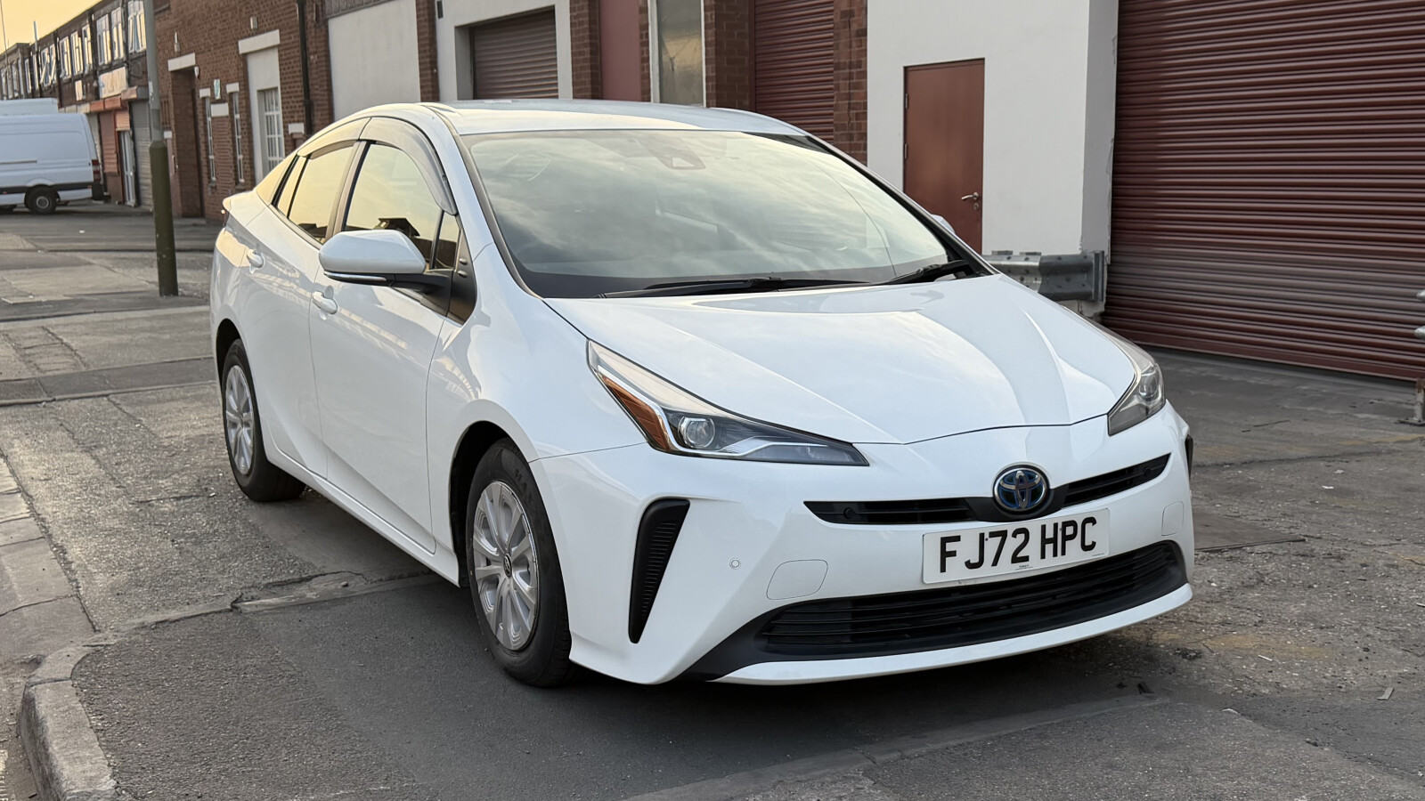 Toyota Prius photo 2