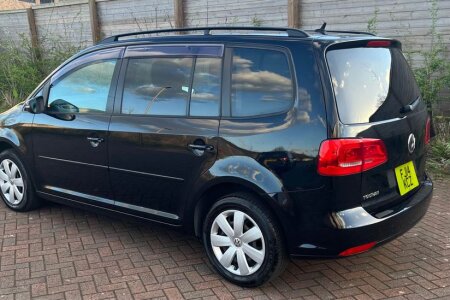 2014 Volkswagon Touran photo 3