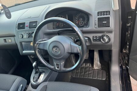2014 Volkswagon Touran photo 4