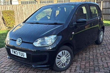 Volkswagon UP photo 3
