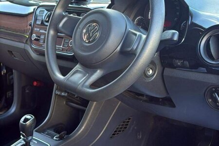 Volkswagon UP photo 10