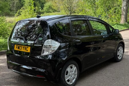 2013 Honda FIT HYBRID photo 4