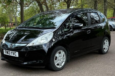 2013 Honda FIT HYBRID photo 3