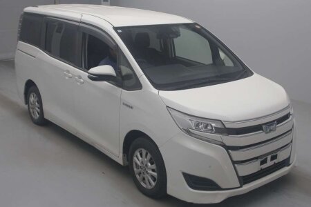 2020 Toyota Noah photo 1