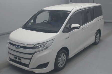 2020 Toyota Noah photo 2